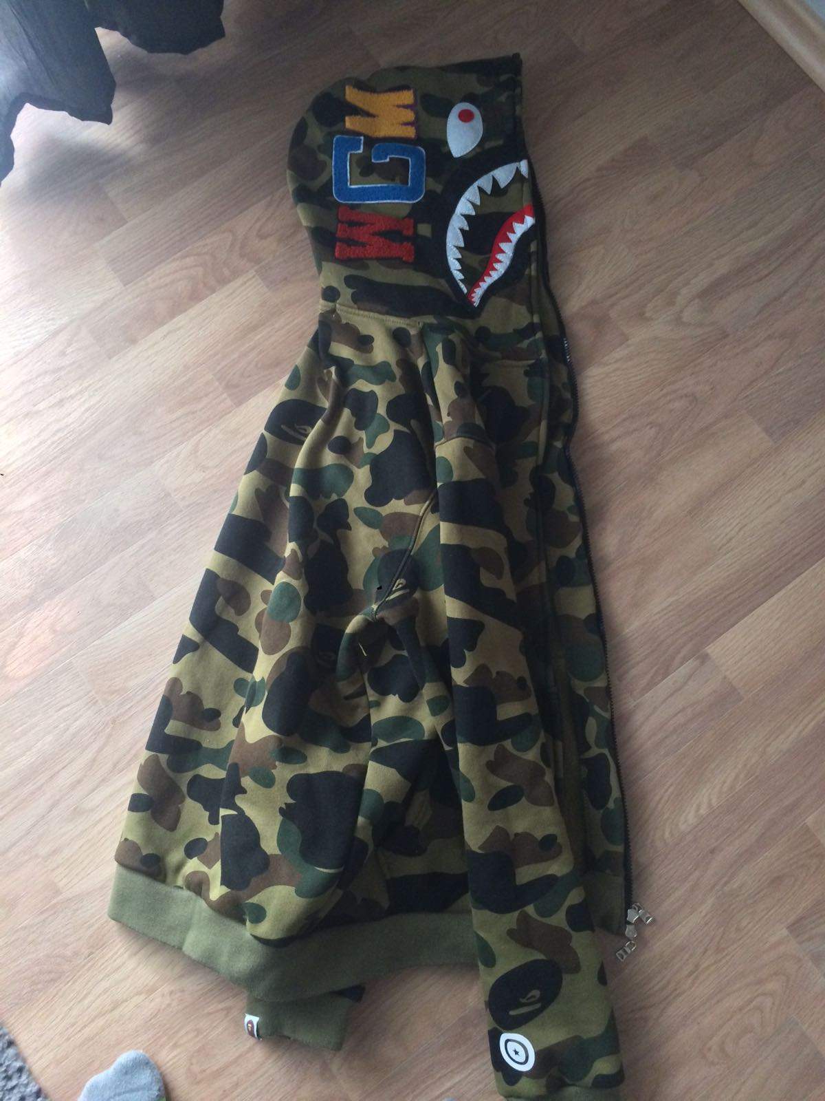 Fake Bape hoodie? (Kleidung, Aussehen)