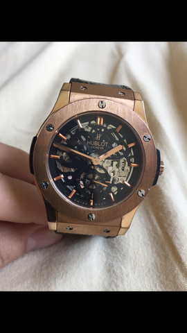 Uhr vorne - (Uhr, hublot)