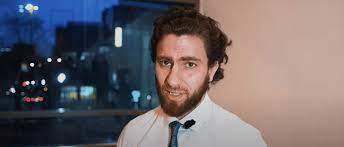 Feiert ihr den deutschen Rapper/Youtuber Mois? (Musik, Freundschaft ...