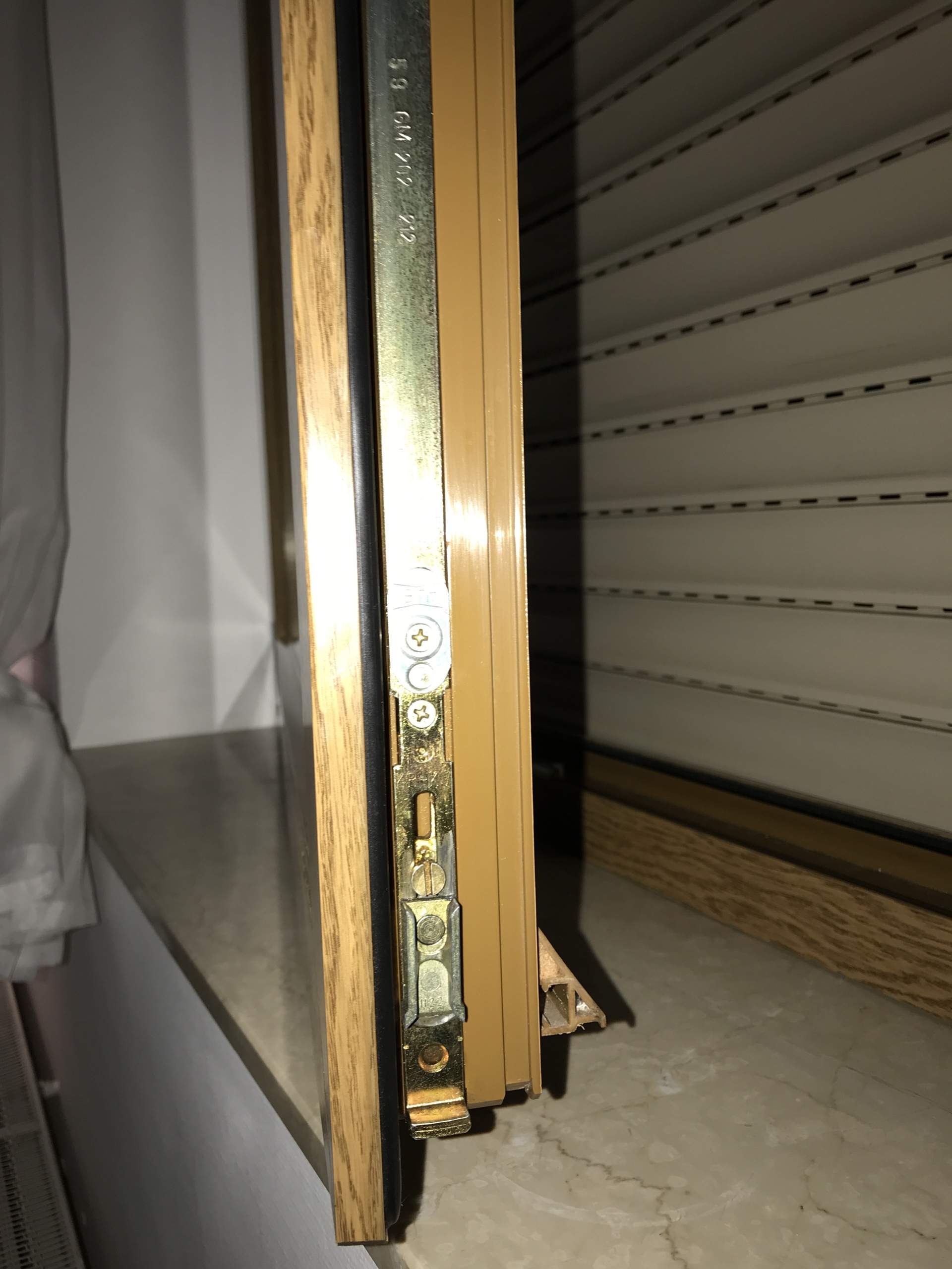 Fenster schließt sich nicht mehr! Was tun? (Wohnung, Handwerk)