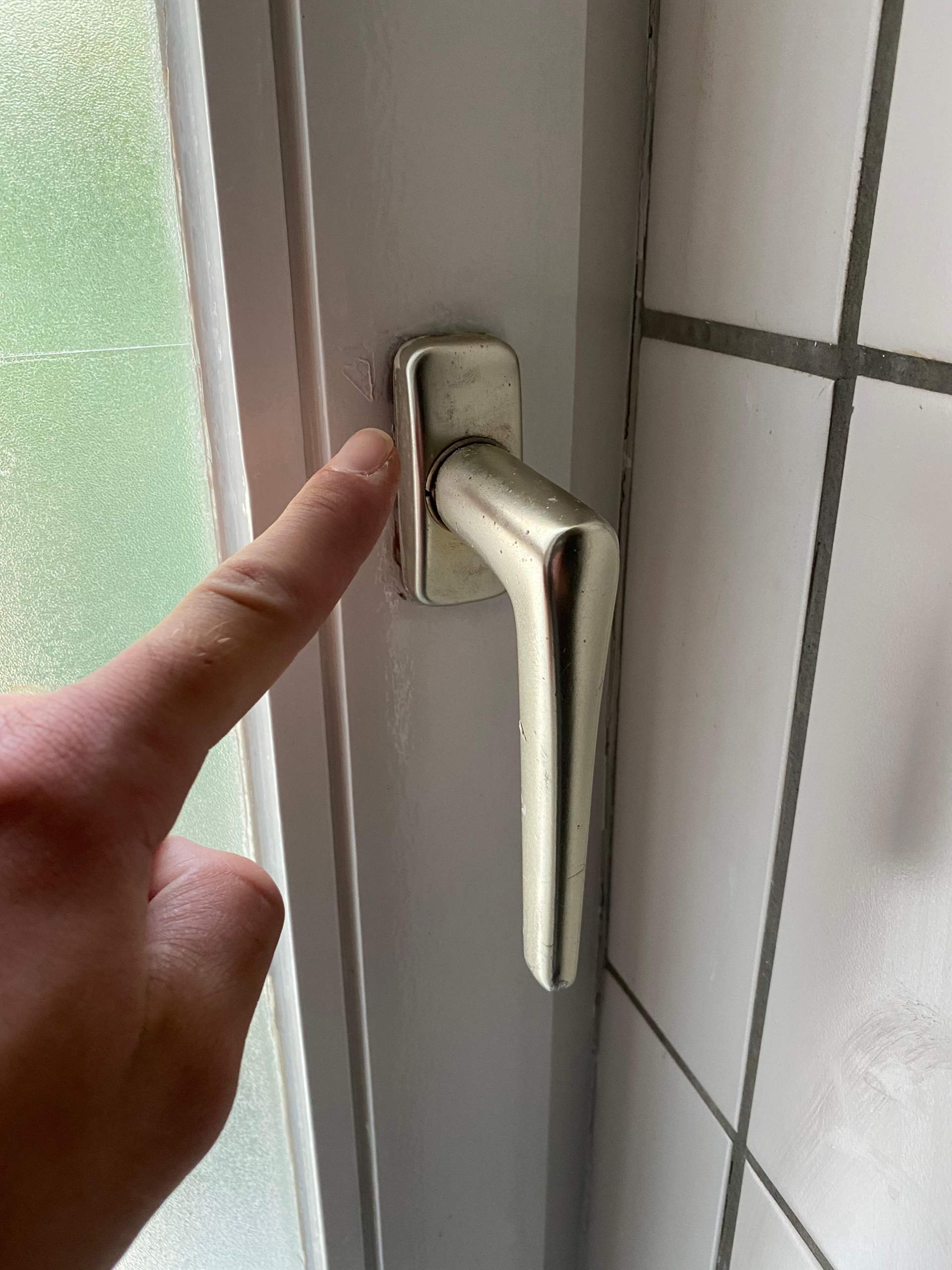 Fenstergriff erfolgreich austauschen? (Technik, Reparatur, Fenster)