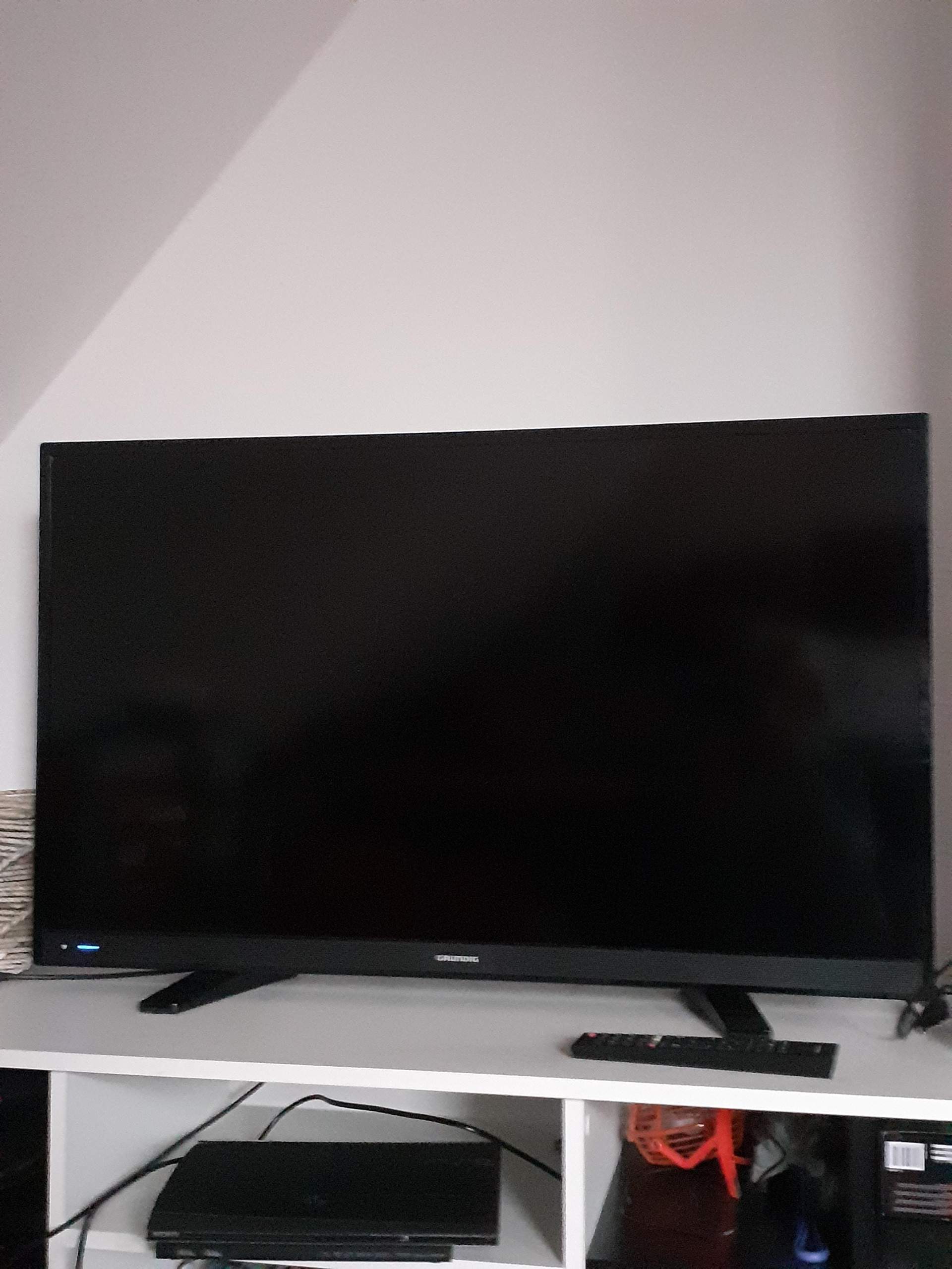 Fernseher (Grundig) zeigt kein Bild mehr aber spielt Ton? Fernseher (Grundig) zeigt kein Bild mehr aber spielt Ton?