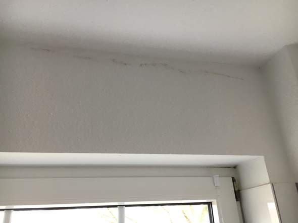 Feuchtigkeit Im Bad Uber Dem Fenster Badezimmer