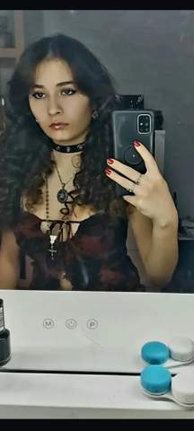 - (Make-Up, Schminke, Model)