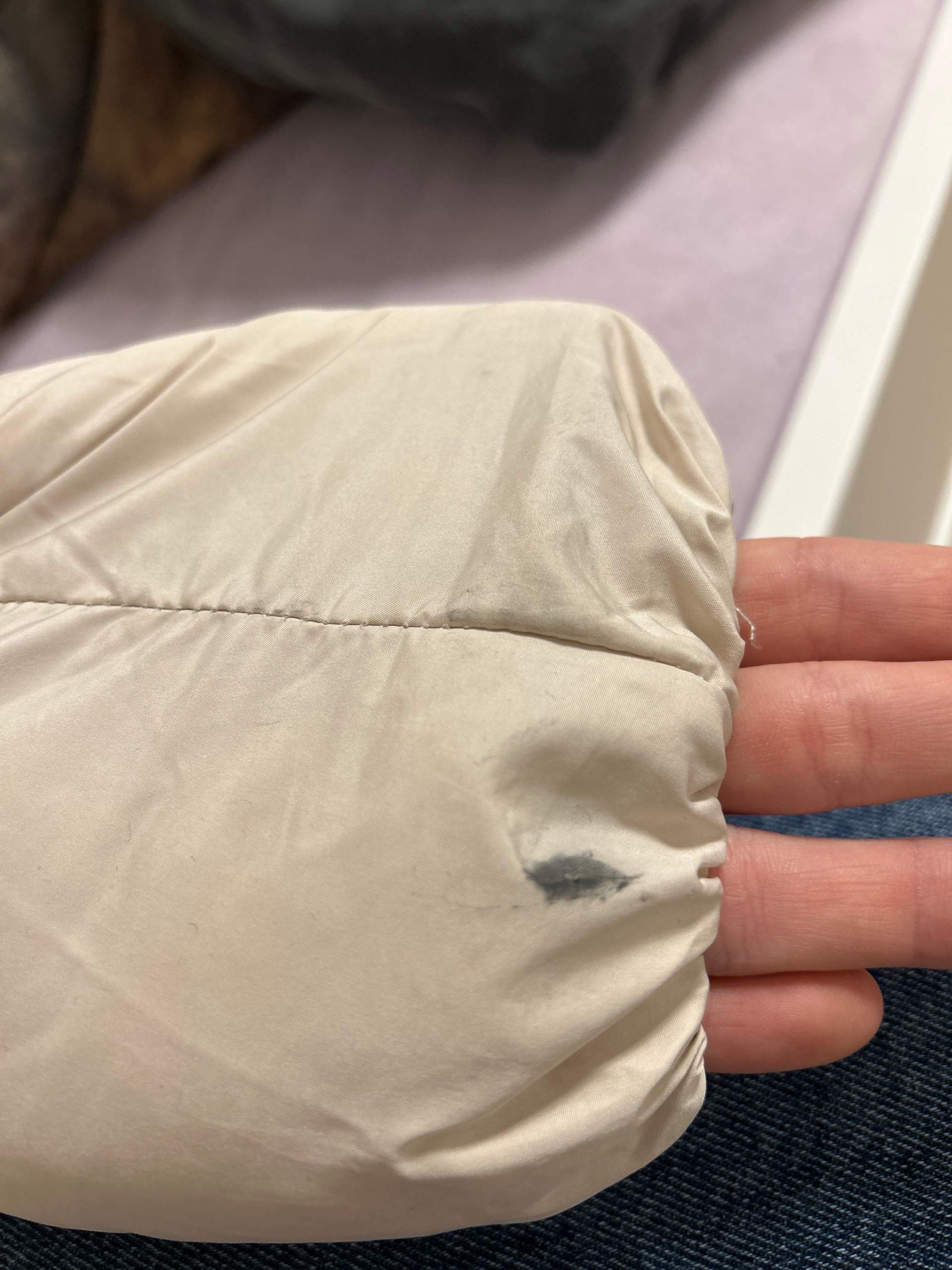 Wie Bekomme Ich Schmiere Aus Der Jacke Fleck aus der Jacke entfernen? (Pflege, Flecken)