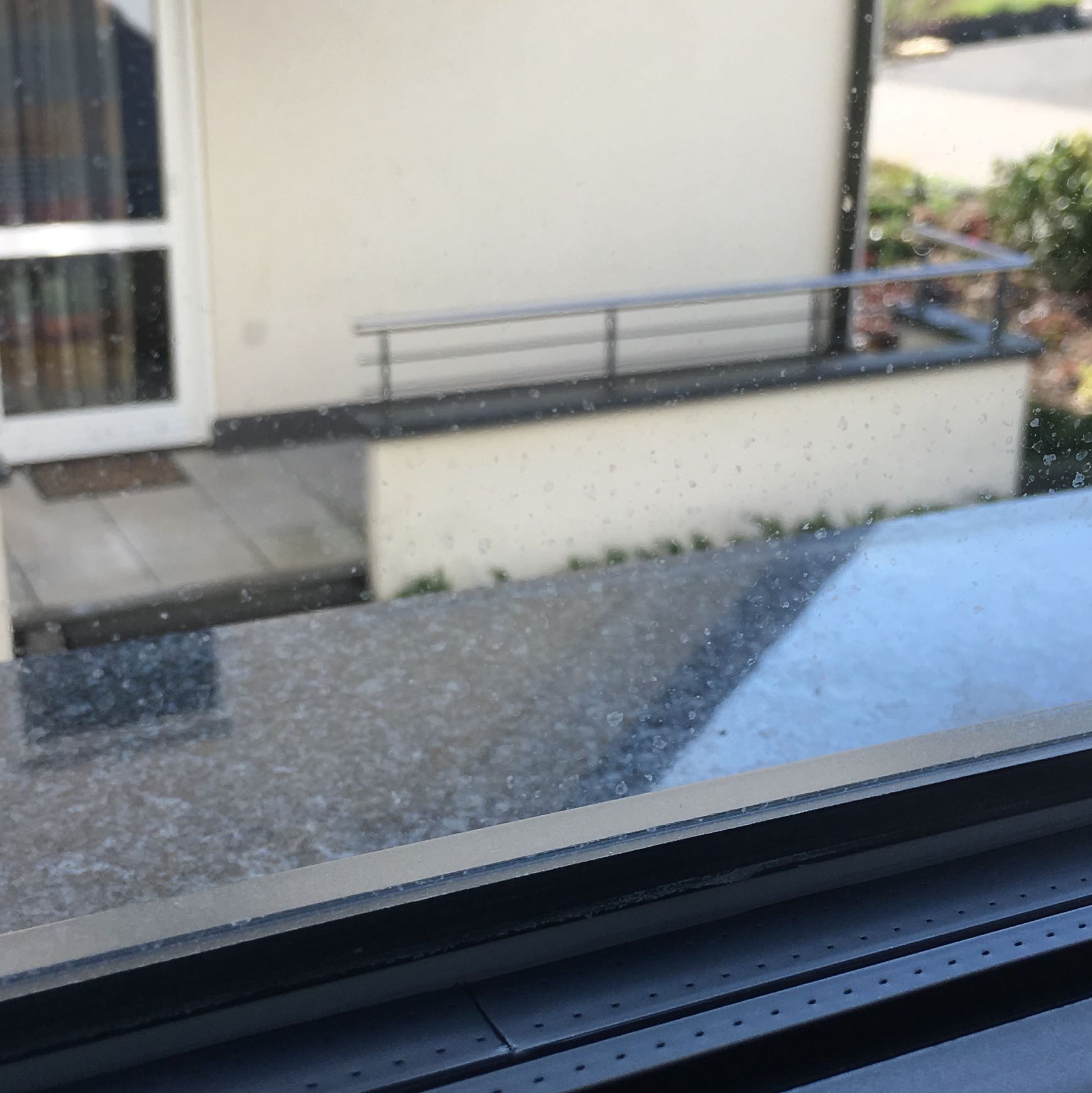 Flecken Auf Fensterscheibe Wie Entfernen Reinigung Fenster Glas Flecken Auf Fensterscheibe Wie Entfernen Reinigung Fenster Glas