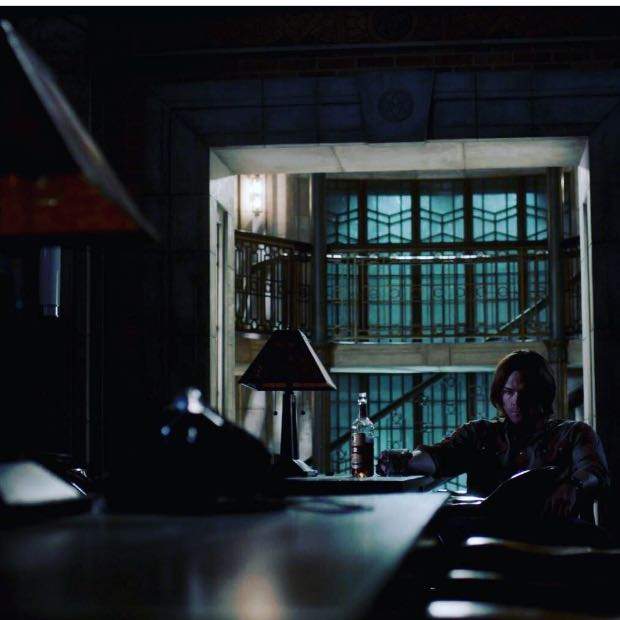 Folge Supernatural Gesucht[Bild Unten]? (Alkohol, trinken, alleine)