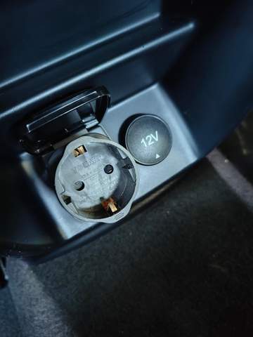 Ford Ranger 230V Steckdose einschalten? (Adapter)