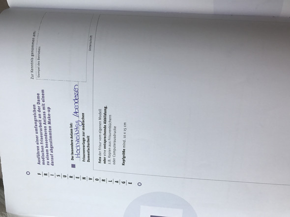 Hier - (Prüfung, Friseur, Schminke)