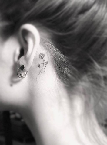 Fragen Zum Tattoo Hinterm Ohr Tattoopflege