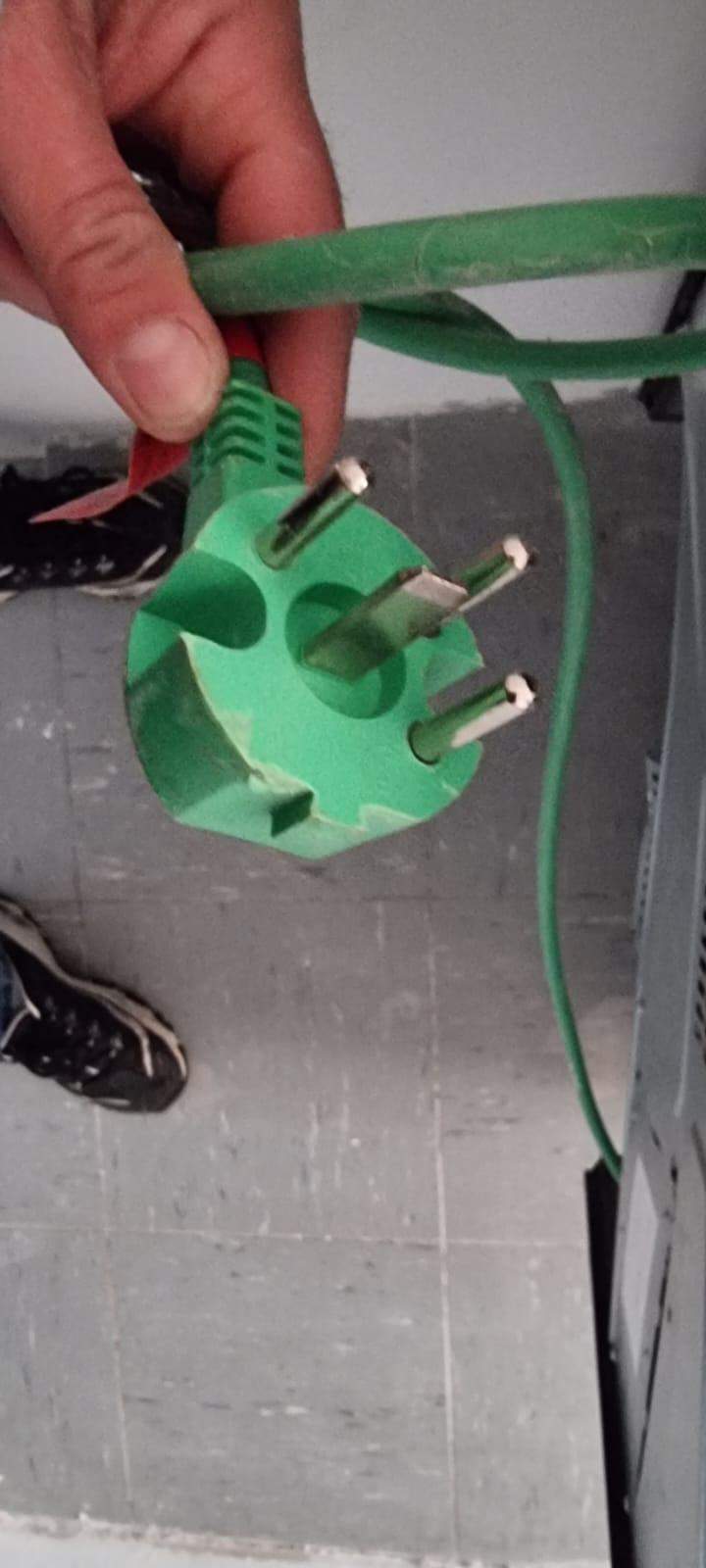 Freistehenden Herd mit 4 Adern anschließen? (Strom, Elektrik, Küche)