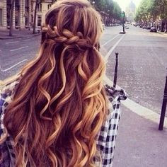 Frisur Fur Abschlussfeier Schule Madchen Frauen