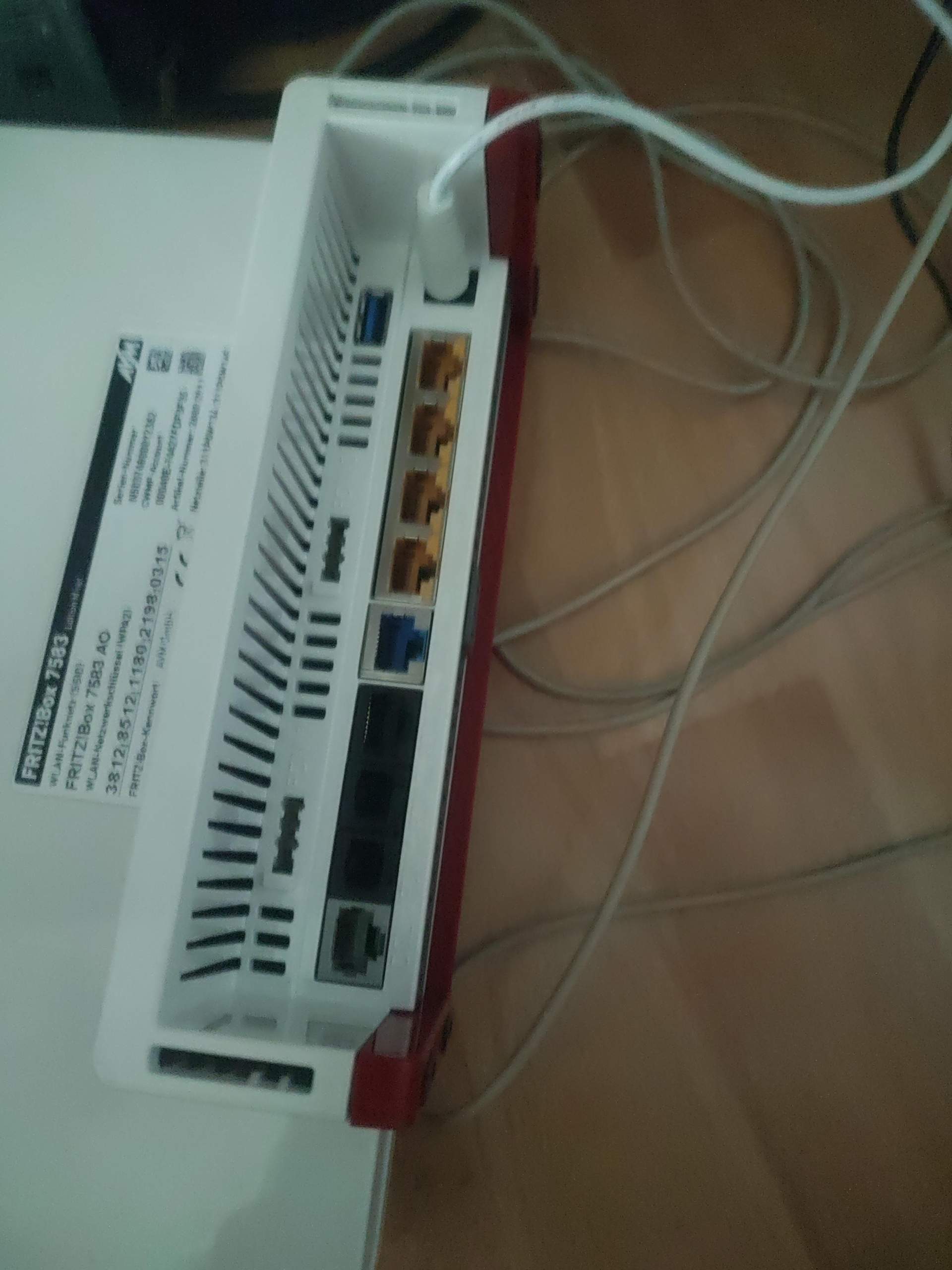 Fritzbox Power Zeichen blinkt? (Internet, WLAN, Netzwerk)