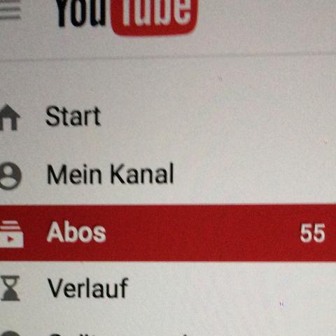 Hier, die Zahl hinter 'Abos' meine ich;)  - (YouTube, Zahlen, Abonnement)
