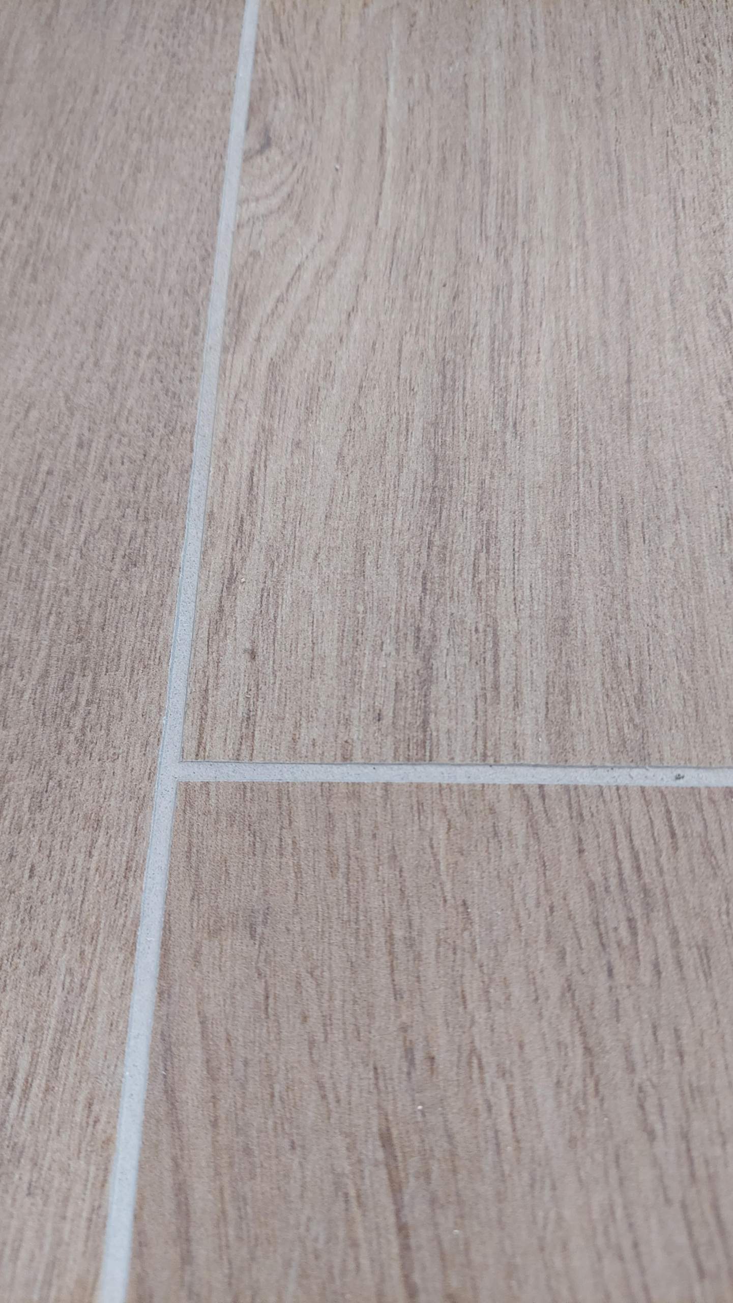 Fugenfarbe Fliesen Holzoptik? (Architektur, Einrichtung)