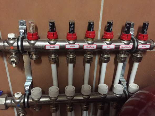 Fussbodenheizung Durchflussmesser Ist Schwarz Heizung Fussboden Fussbodenheizung