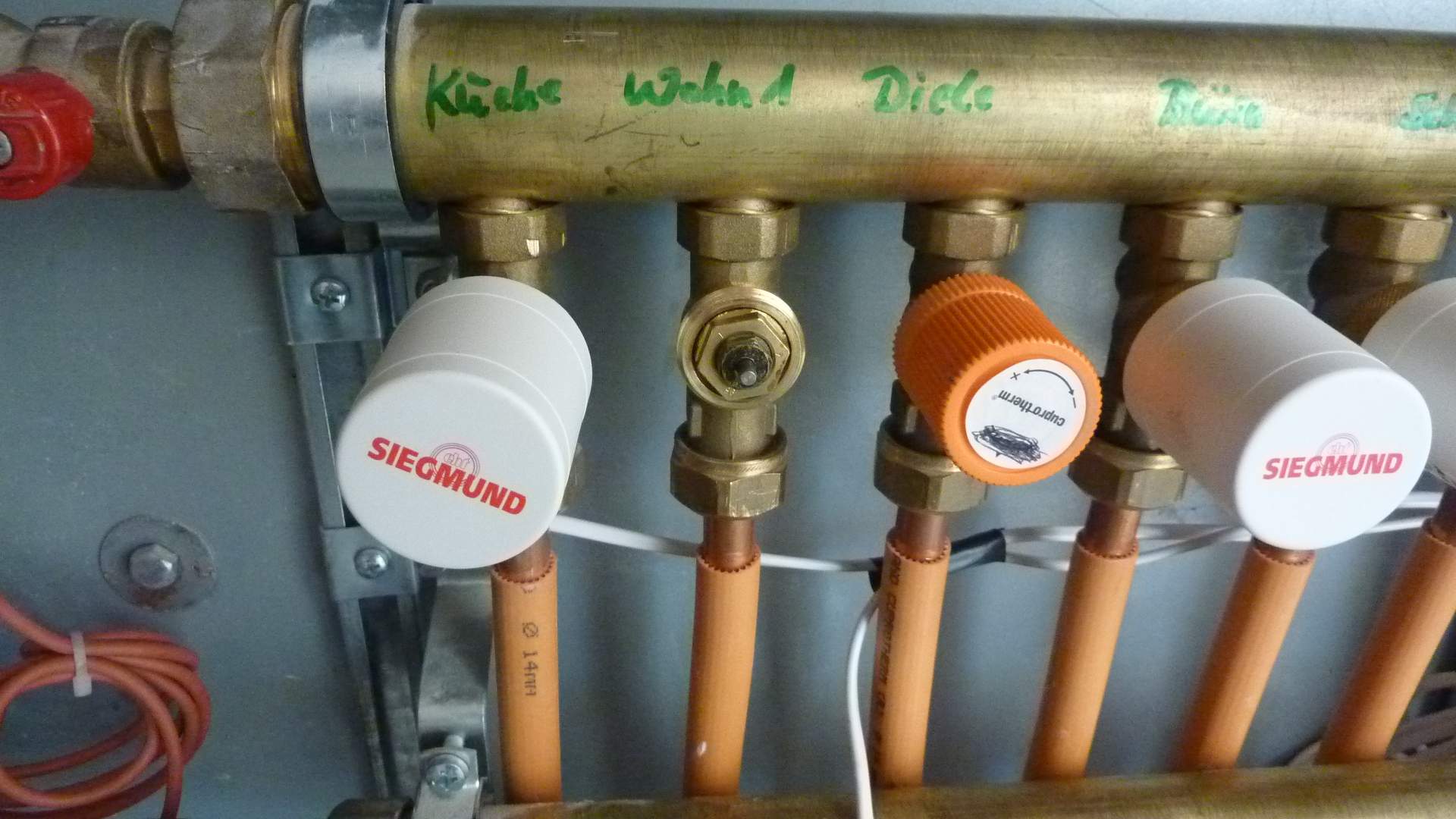 Fussbodenheizung entlüften.Wie sperre ich die Ventile richtig? (Technik, Heizung, Fußbodenheizung)