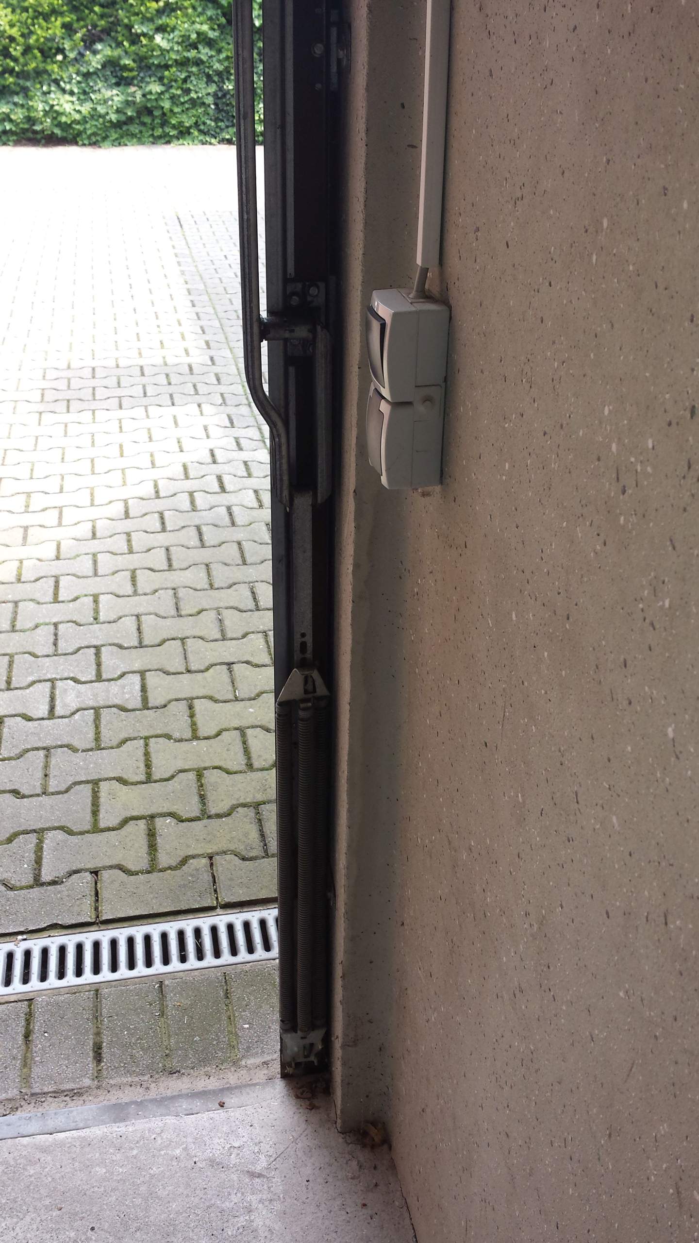 Garagentor schief - wie richten? (Technik, Technologie, heimwerken)