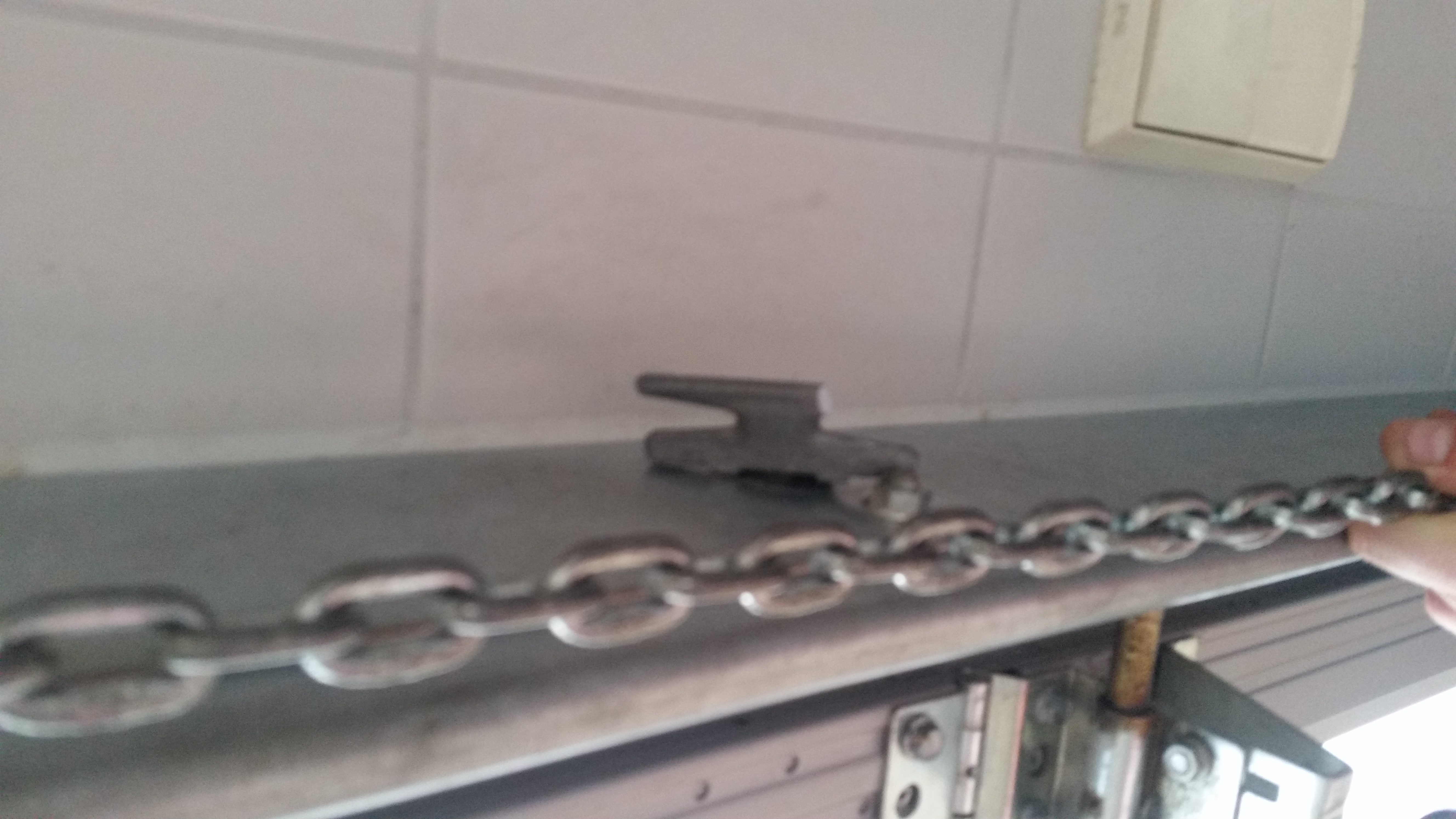 Garagentor wie heißt das teil wo man die Kette einhängt? (Technik)