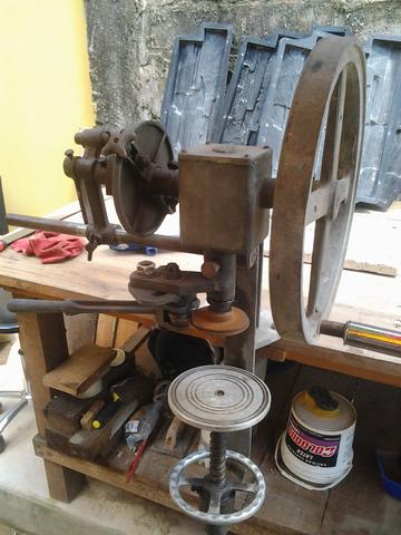 Dosenverschlussmaschine einstellen Dosenverschlussmaschine einstellen