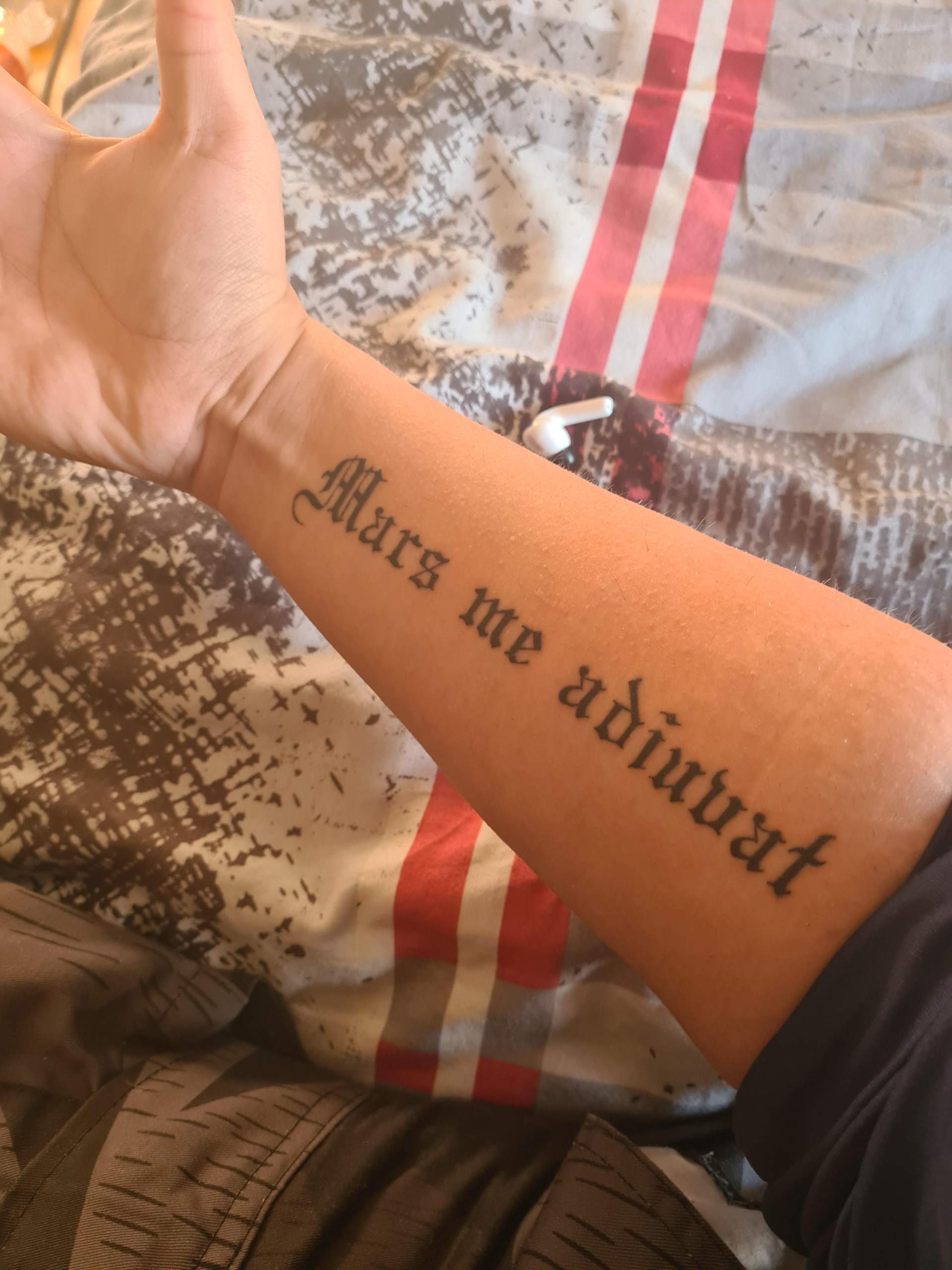 Verwunderlich Mnner Tattoos Schrift Bildnull