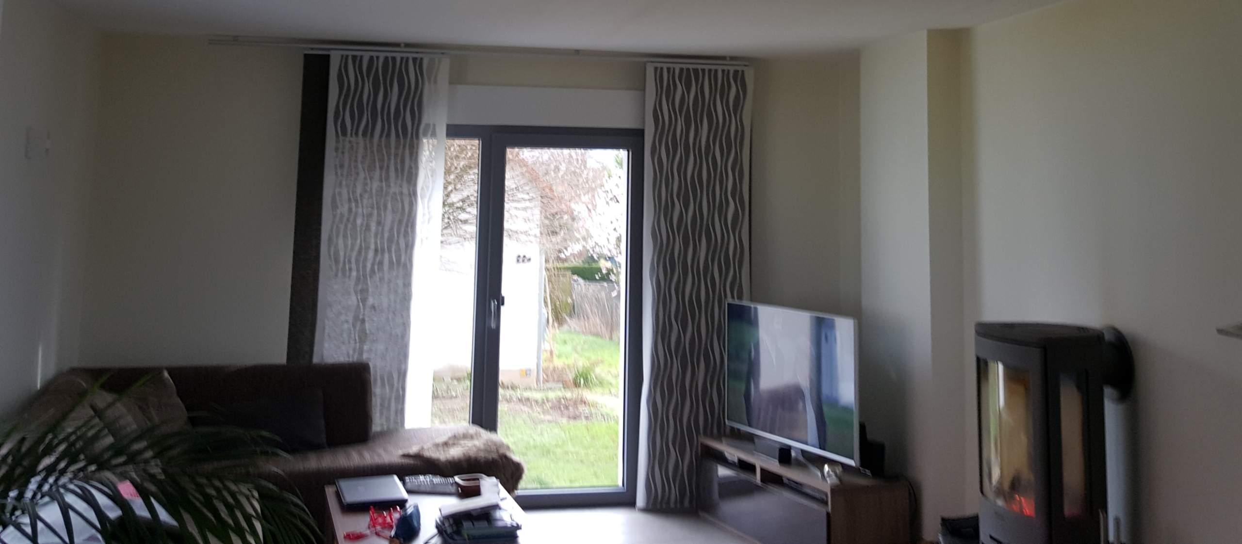 gelblich bräunliche Verfärbung nach Renovierung und Kamin? (Handwerk)