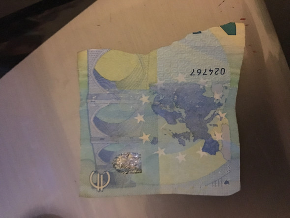 - (Geld, Bank, Euro)
