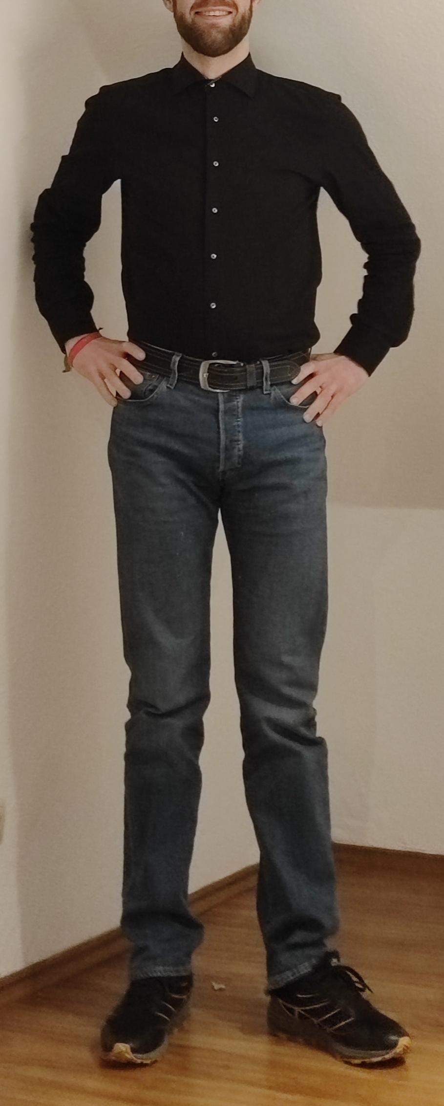 Geschlossenes Hemd in die Hose oder draußen? (Männer, Kleidung, Mode)