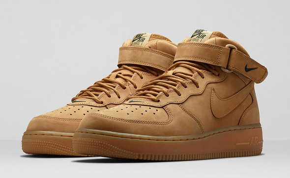 Nike - (Freizeit, Mode, Schuhe)