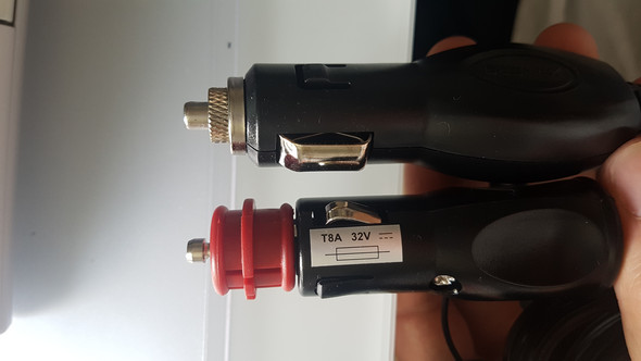 12V KFZ Norm Steckdose DIN ISO 4165 + passender Stecker mit  Schraubkontakten