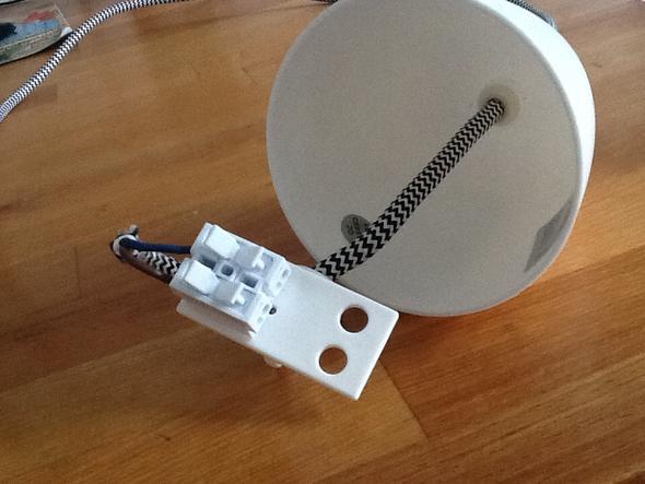 Gibt Es Einen "Verteiler" Für Lampen Um An Einen Ausgang Fünf Lampen Anzuschließen Lampe Gibt Es Einen "Verteiler" Für Lampen Um An Einen Ausgang Fünf Lampen Anzuschließen Lampe