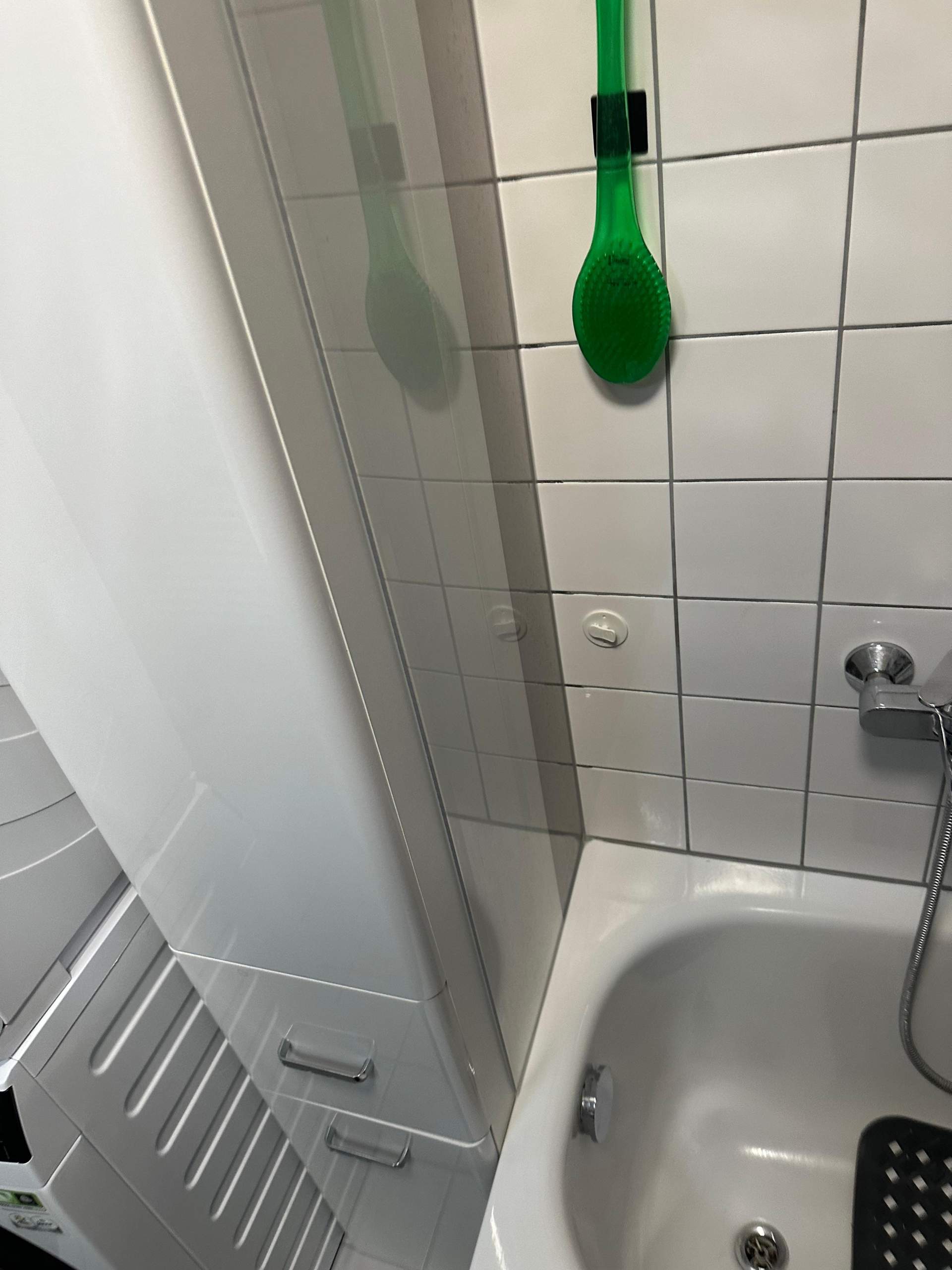Bad Und Sanitär In Der Nähe Gibt es eventuell eine andere Möglichkeit den Schrank zu schützen