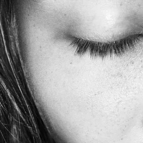 Bitte Hilfe !😔 - (Pflege, Wimpern)