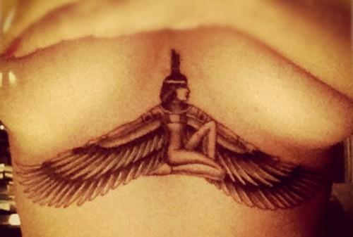 Rihanna's Tattoo - (Tattoo, Stars, Rihanna)