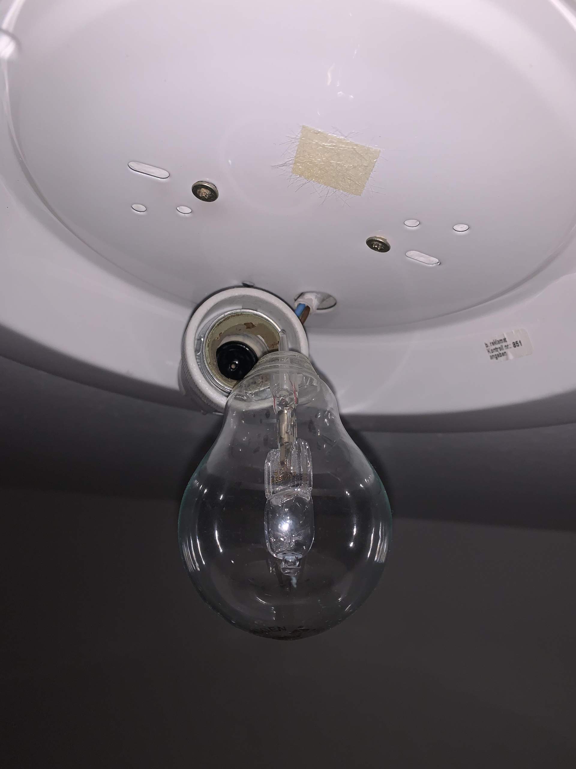 Glühbirne an der Deckenlampe wechseln? (Computer, Technik, Technologie)