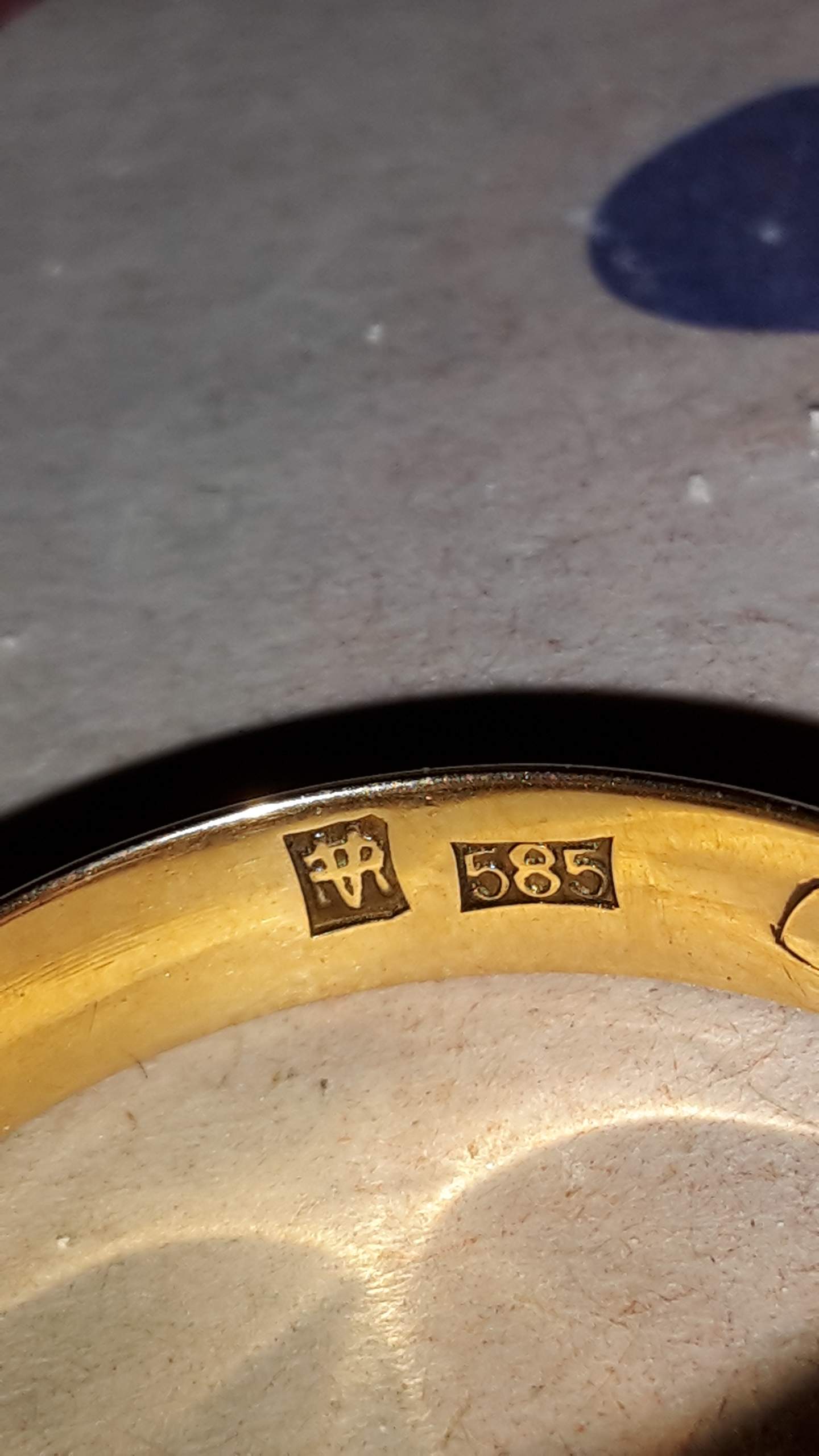 Goldstempel Und Was Bedeutet Er Schmuck Goldring goldstempel-und-was-bedeutet-er-schmuck-goldring