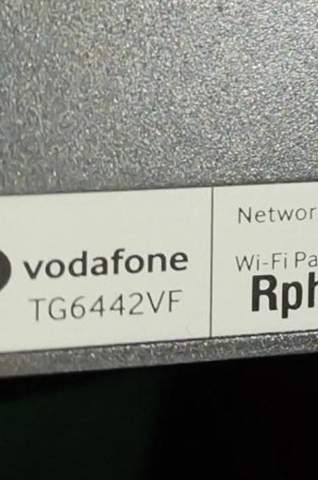 Google Chromecast (3) und Vodafone Touchstone TG6442 Telefonie-Gateway ...