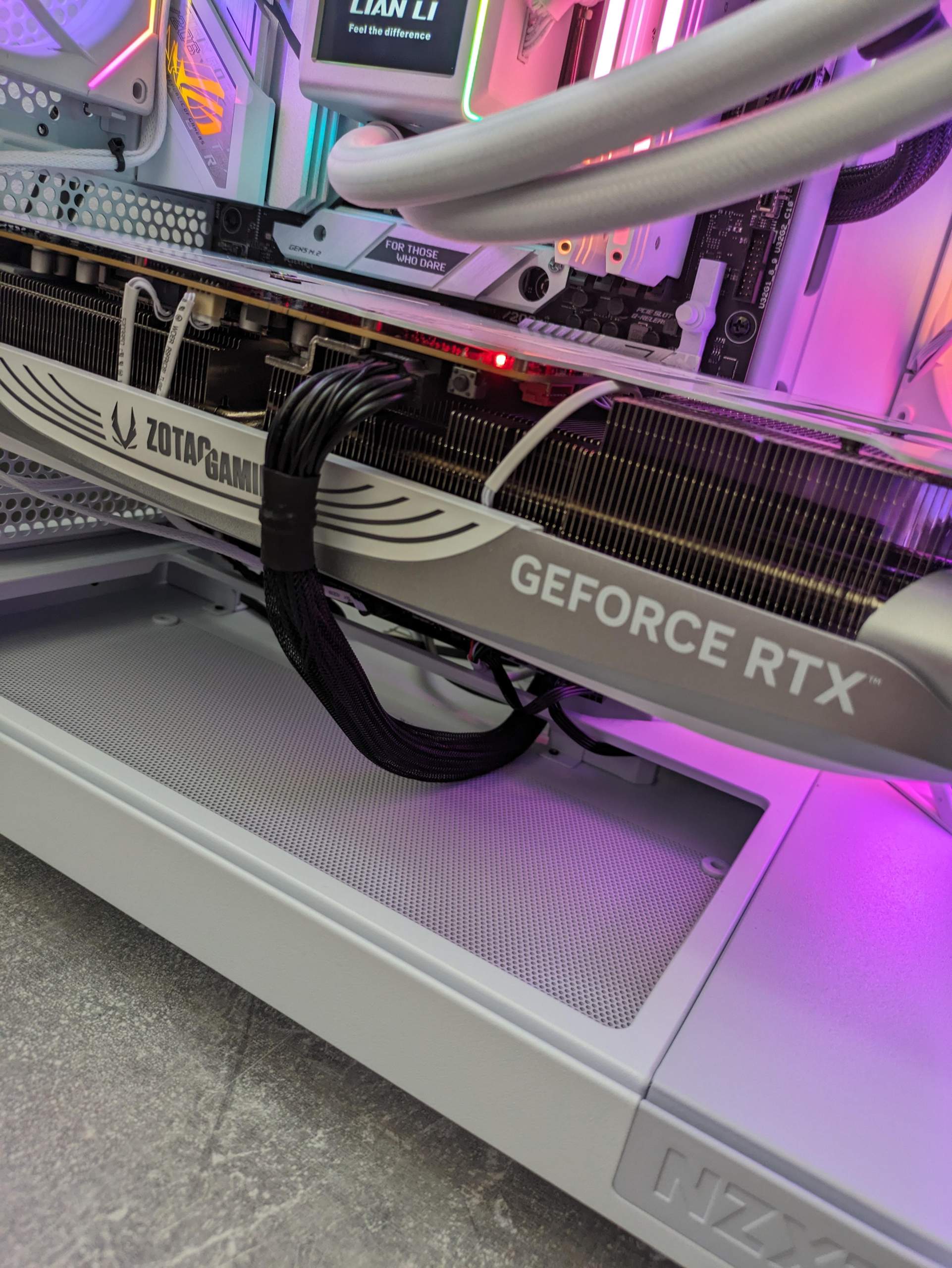 Rot Pc Grafikkarte leuchtet rot? (Computer, Gaming PC, Mainboard)