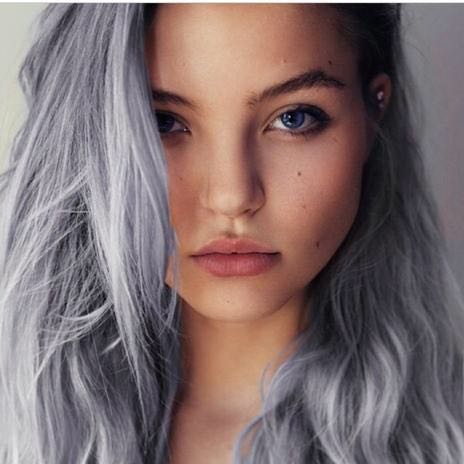 graue haare bei jungen menschen siehe