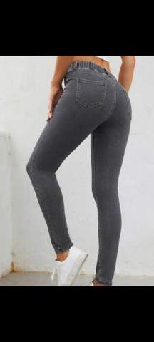 Graue oder blaue skinny jeans?