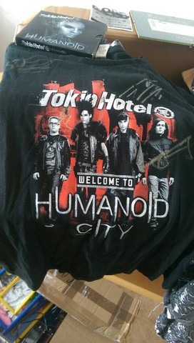 Das signierte T-Shirt - (Sammler, Tokio Hotel)