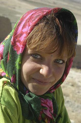 Mädchen vom Volk der Nuristani - (Türkei, Augenfarbe, Iran)