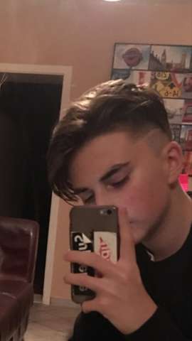 Guter Friseur In Dusseldorf Fur Manner Haare Jungs Frisur