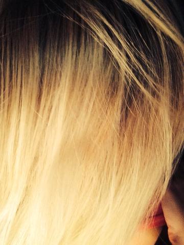 Aktuelle Haarfarbe  - (blond, Färbung)
