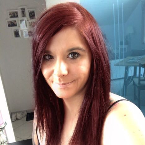 Rot ( gefällt meinem Freund gut ) - (Haarfarbe, Haare färben, rote Haare)