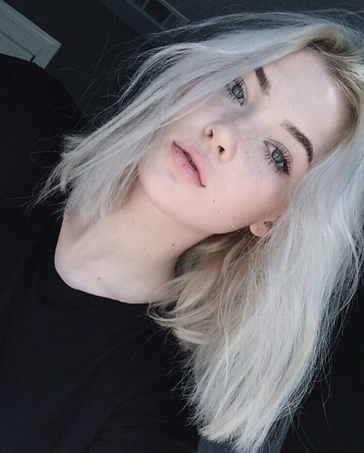 Haare weiß, grau färben, hilfe?
