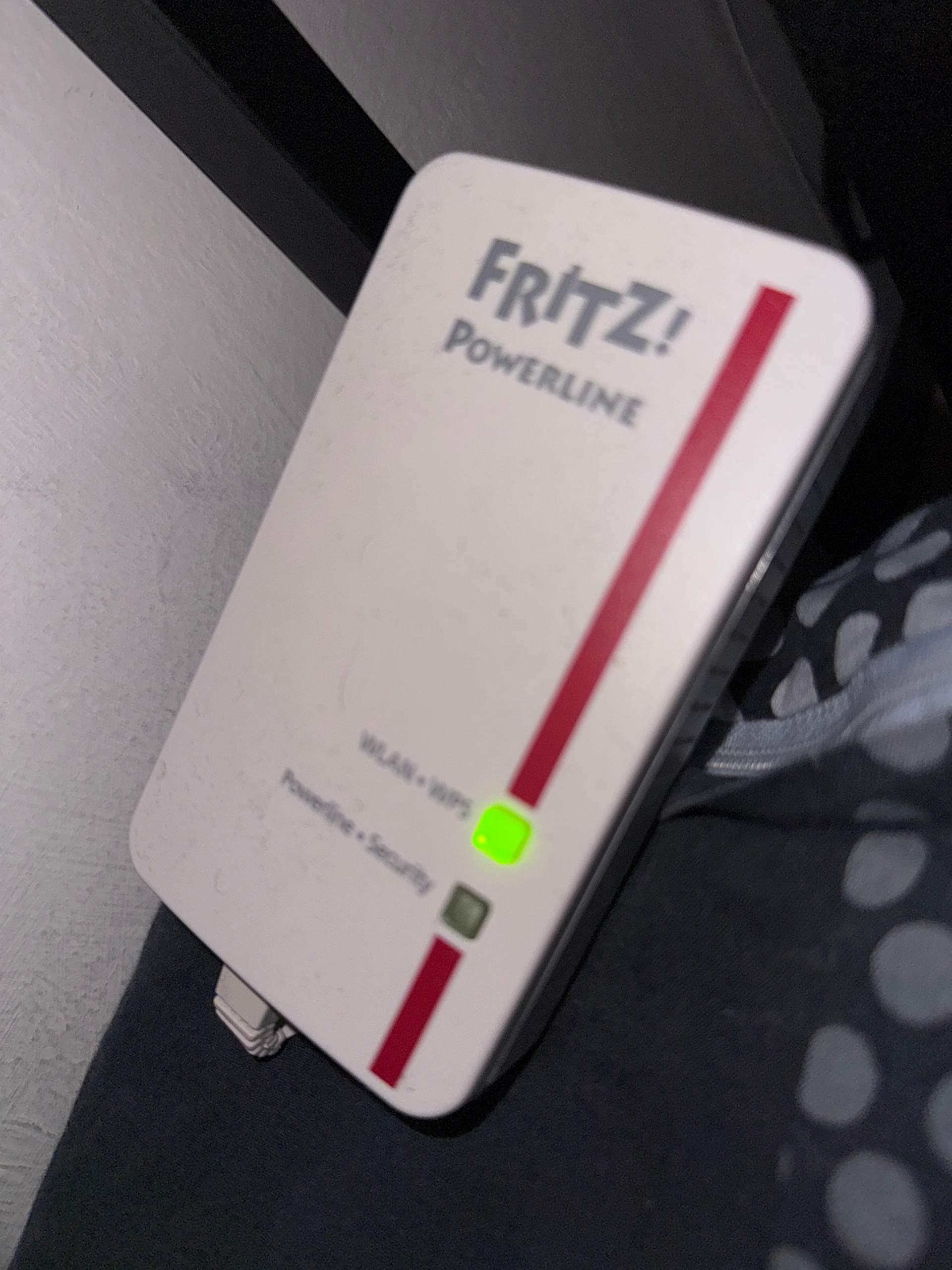 Hab einen neuen Router bekommen wie kann ich das verbinden wieder ...