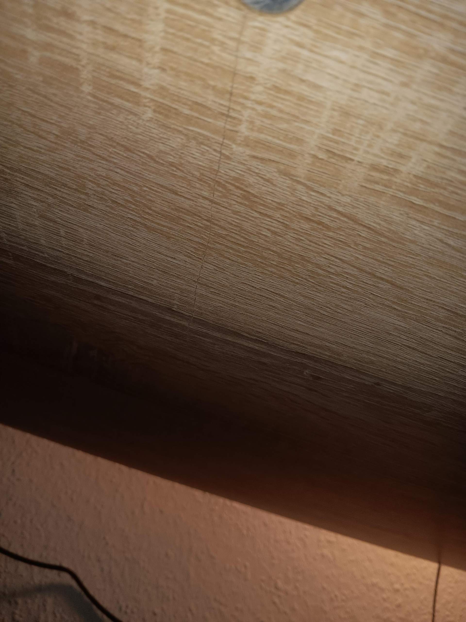 Habe einen Riss im Schreibtisch?