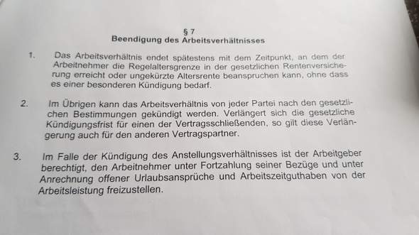 Habe Ich Jetzt 4 Wochen Kundigungsfrist Oder 4 Monate Vertrag Kundigung