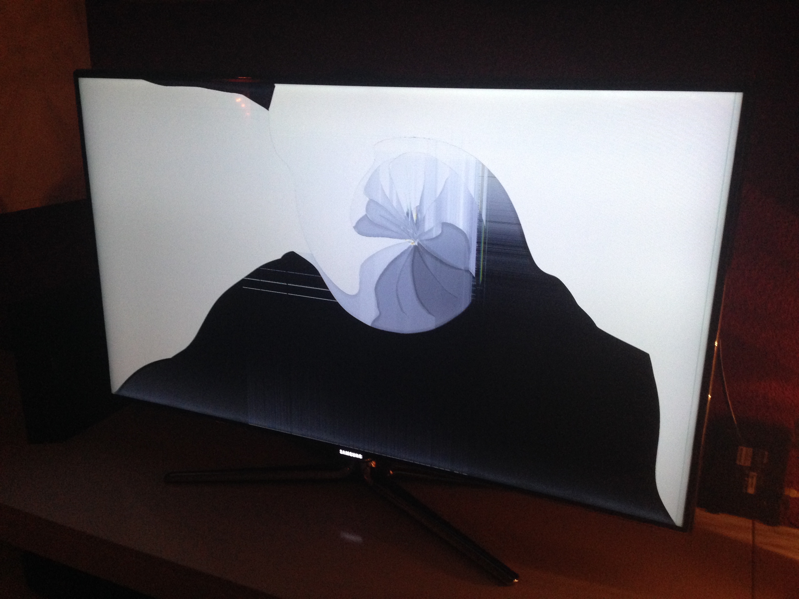 Haftpflichtschaden Des Partners Am Eigenen Tv Fernseher Schaden Haftpflichtversicherung